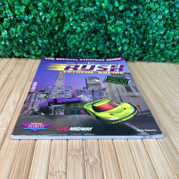 Secrets of the Game: San Francisco Rush: Extreme Racing Official Strategy Guide - Picture 4 of 12